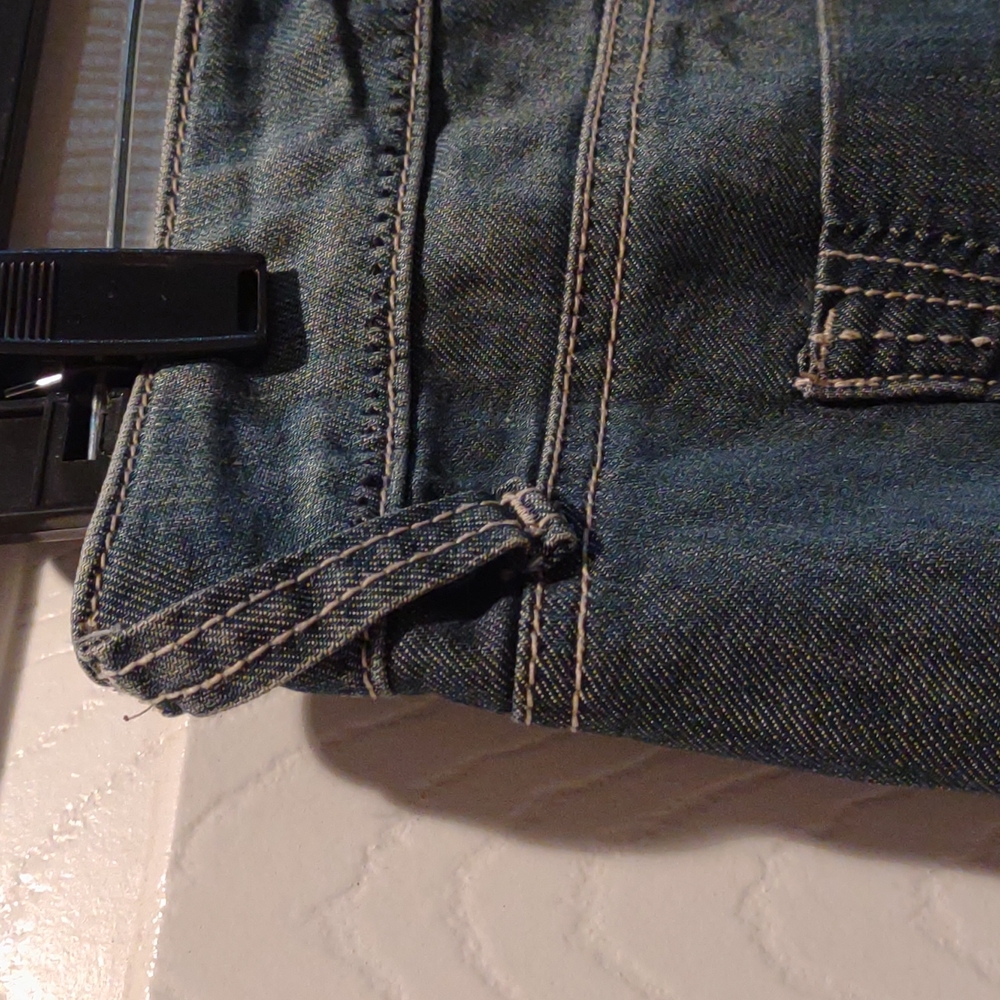 YNQ 9 Distressed Jeans - Picture 9 of 15